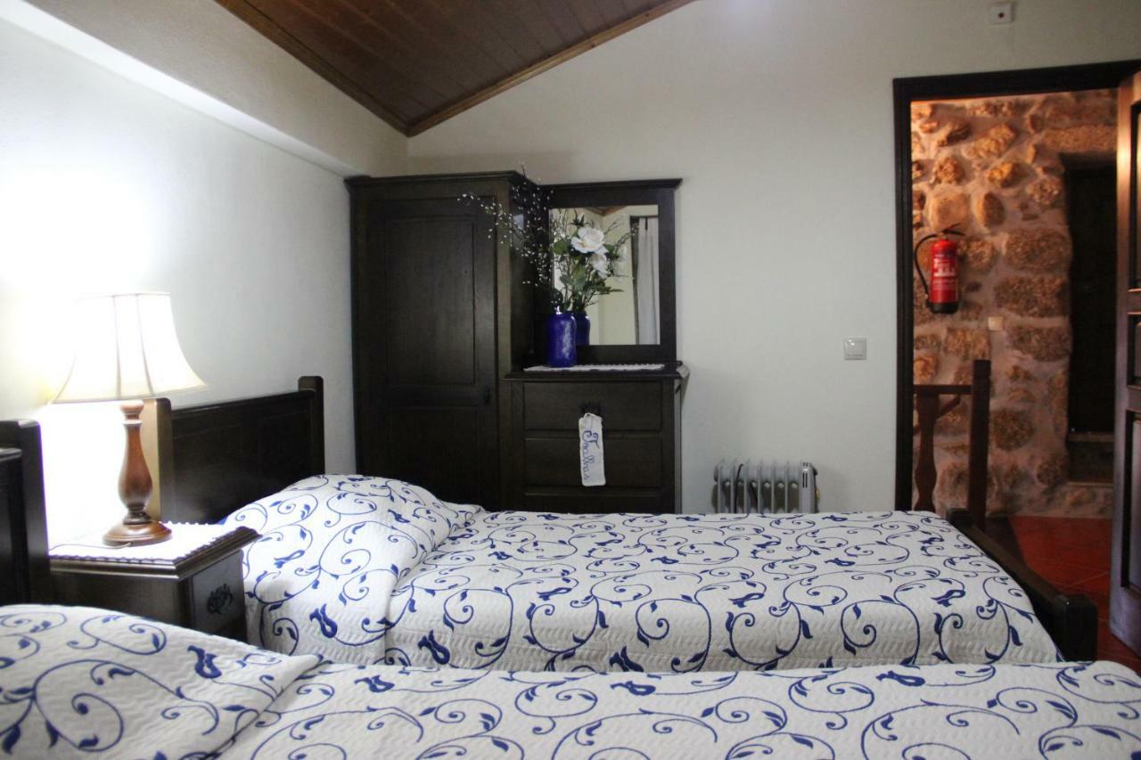 Villa Casa Pissarra à Linhares  Extérieur photo
