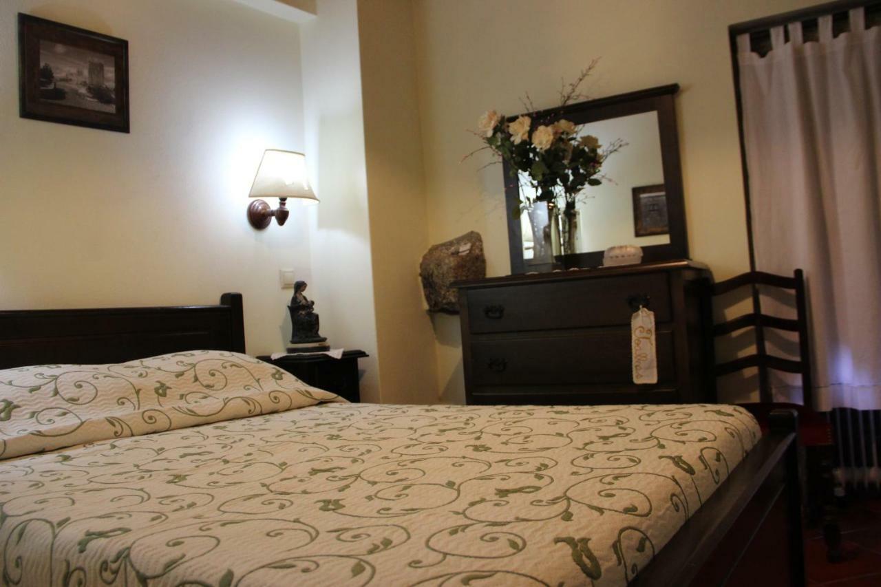 Villa Casa Pissarra à Linhares  Extérieur photo
